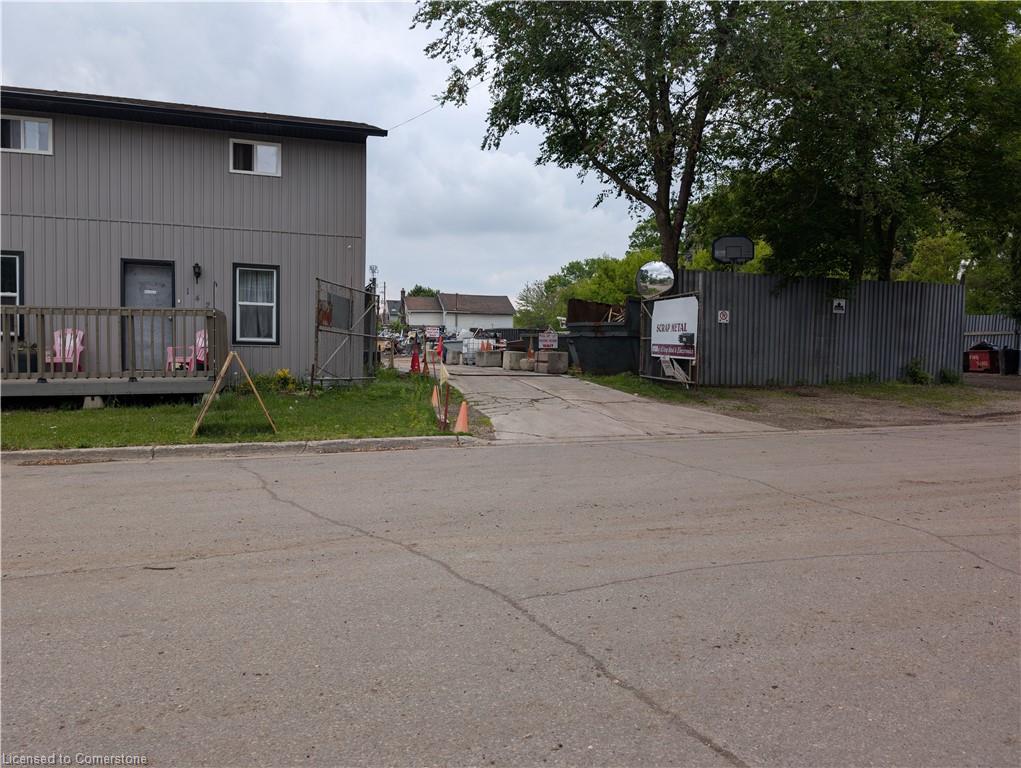 142 Charlotte Street Property Photo 2