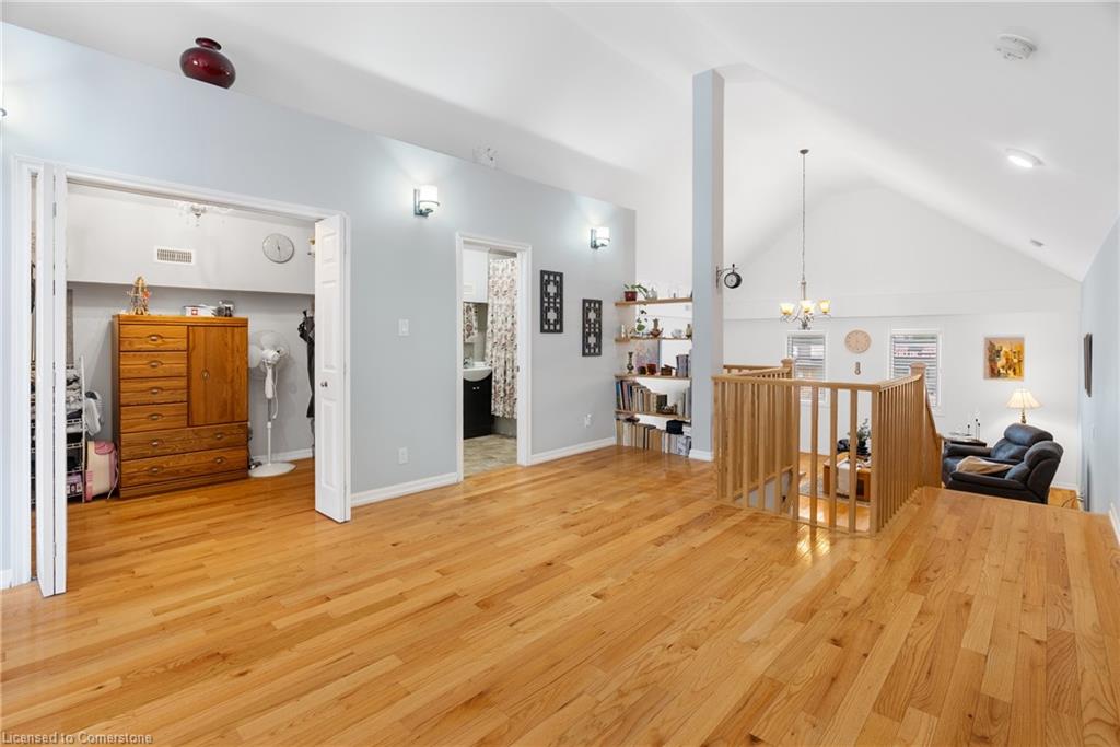 582 Upper James Street Property Photo 24