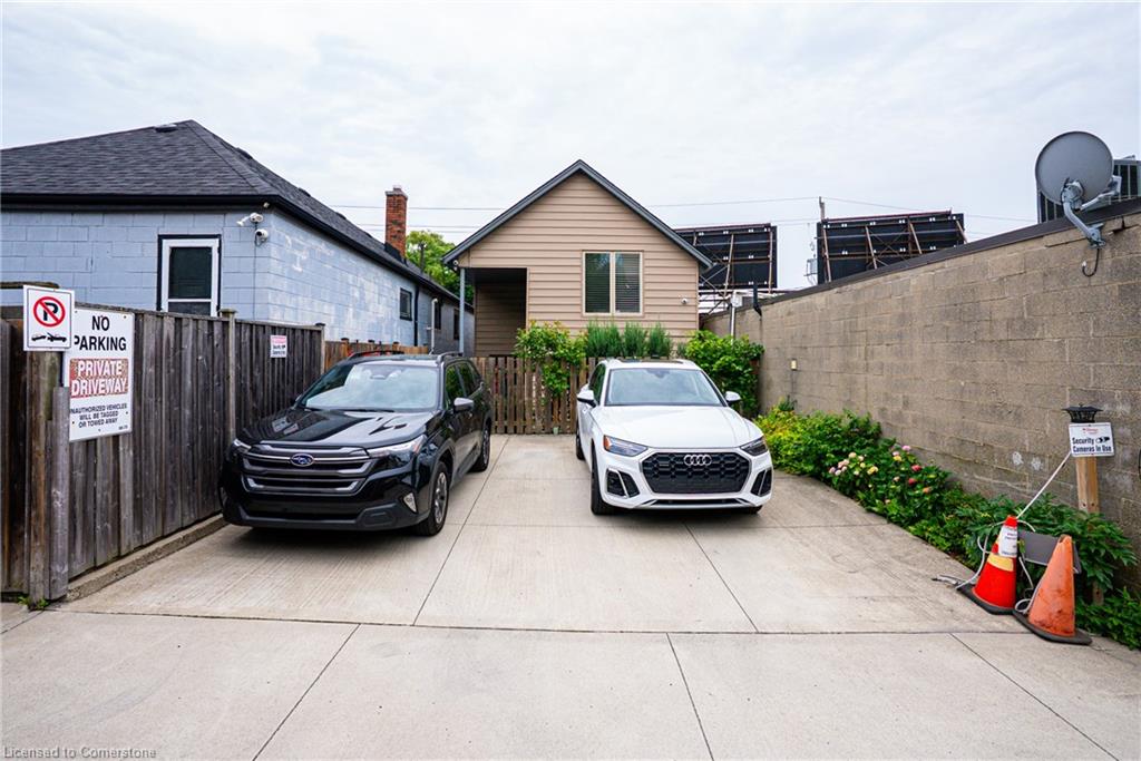 582 Upper James Street Property Photo 29