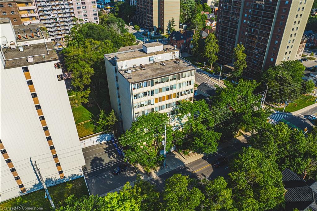 606-101 Queen Street S
