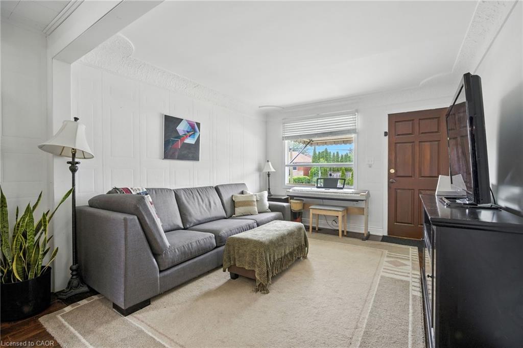 568 Barnaby Street Property Photo 10