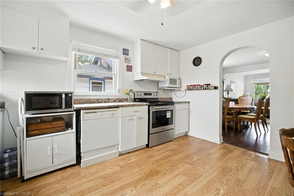 568 Barnaby Street Property Photo 13