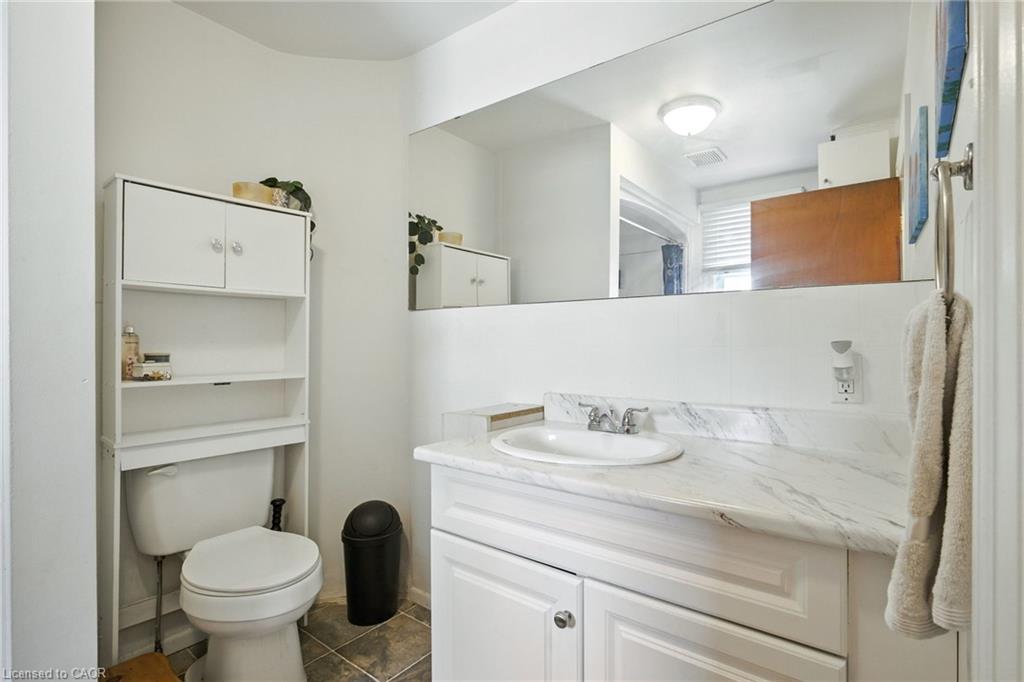 568 Barnaby Street Property Photo 21
