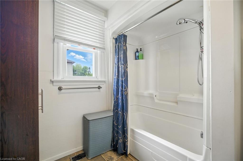 568 Barnaby Street Property Photo 22
