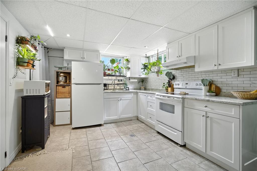 568 Barnaby Street Property Photo 25