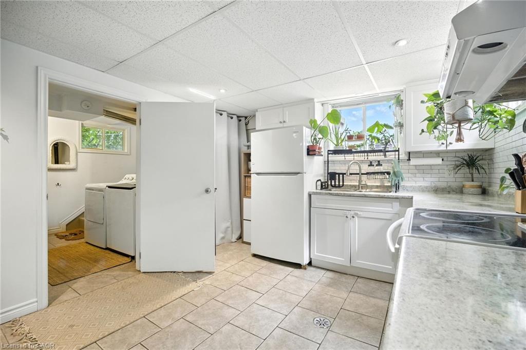 568 Barnaby Street Property Photo 26