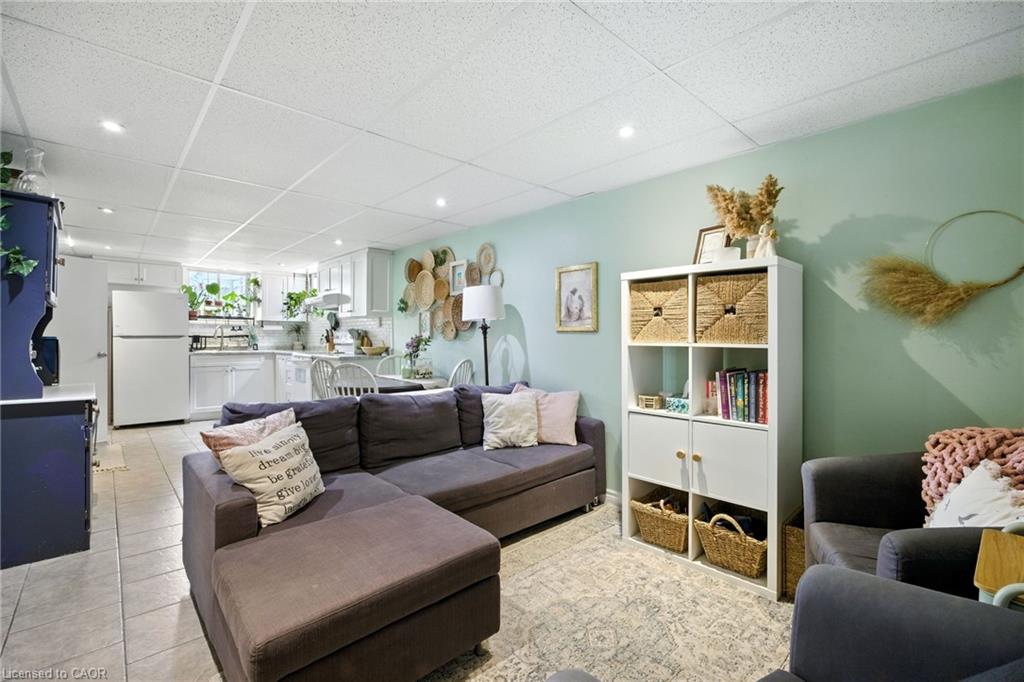 568 Barnaby Street Property Photo 28