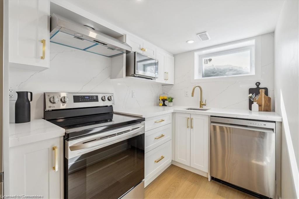 98 East 37th Street Property Photo 1