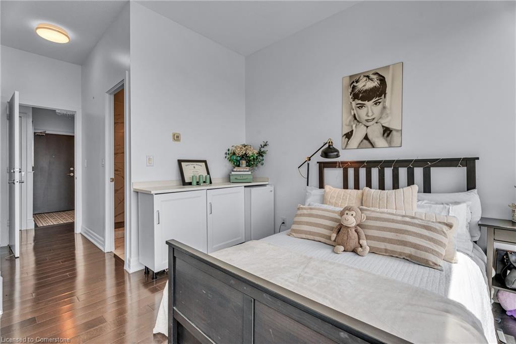 4070 Confederation Parkway Property Photo 17