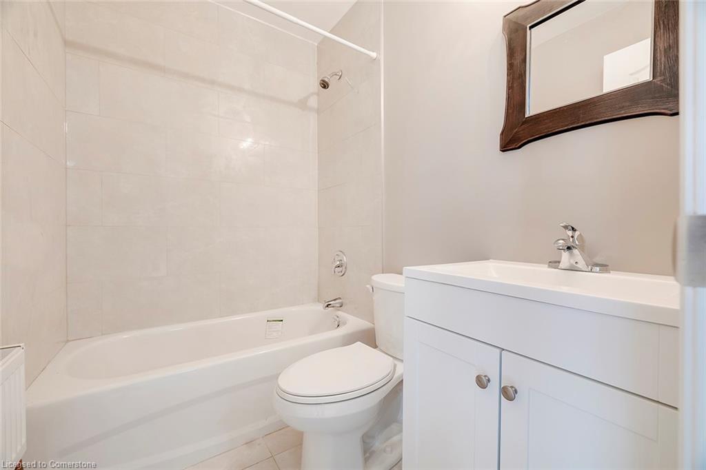 457 King Street E Property Photo 9