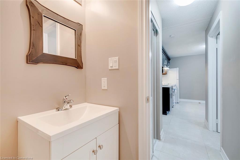 457 King Street E Property Photo 17