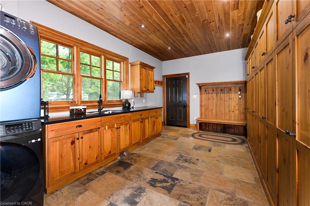 990 Haskett's Drive Property Photo 30