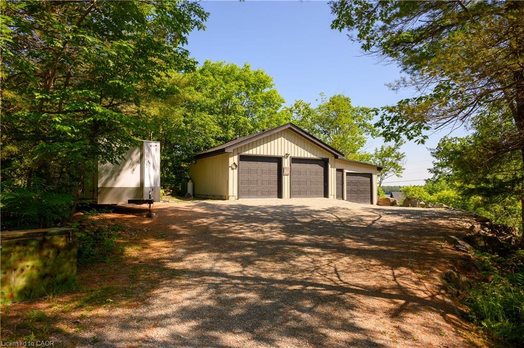 990 Haskett's Drive Property Photo 43