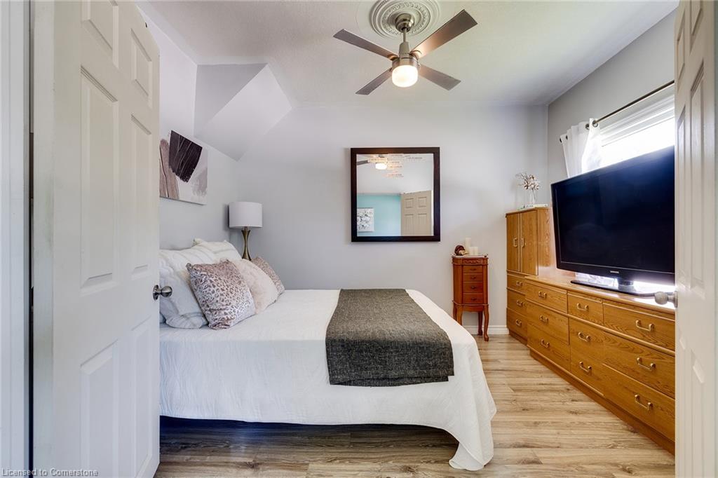 530 Wellington Street Property Photo 15