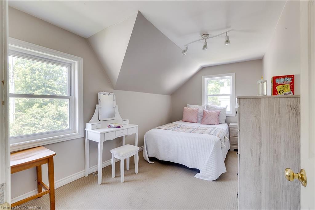 530 Wellington Street Property Photo 21