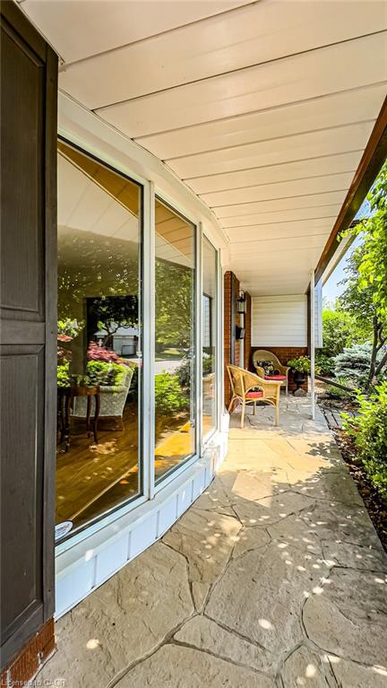 5195 Suncrest Road Property Photo 4