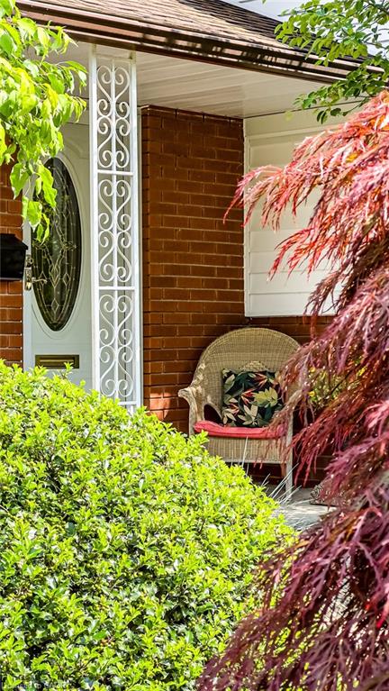 5195 Suncrest Road Property Photo 5