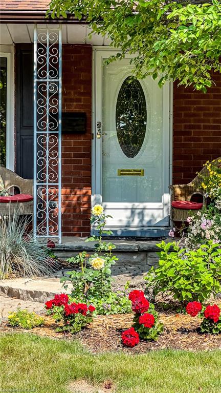 5195 Suncrest Road Property Photo 6