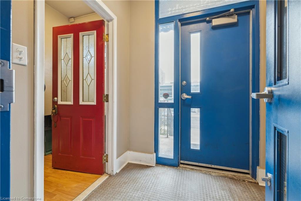 191 James Street S Property Photo 4