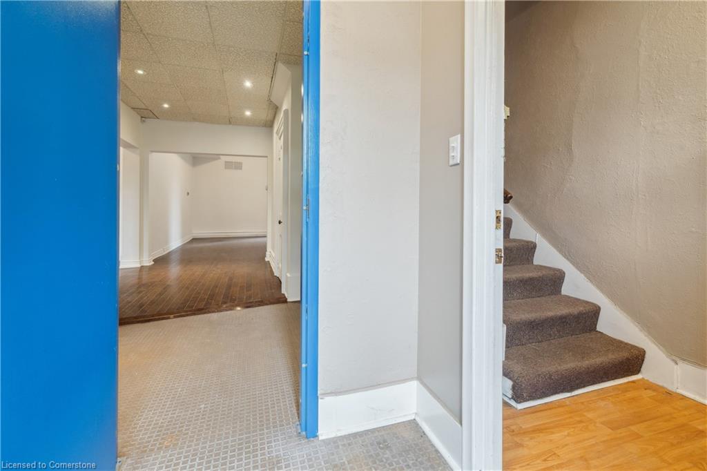 191 James Street S Property Photo 17