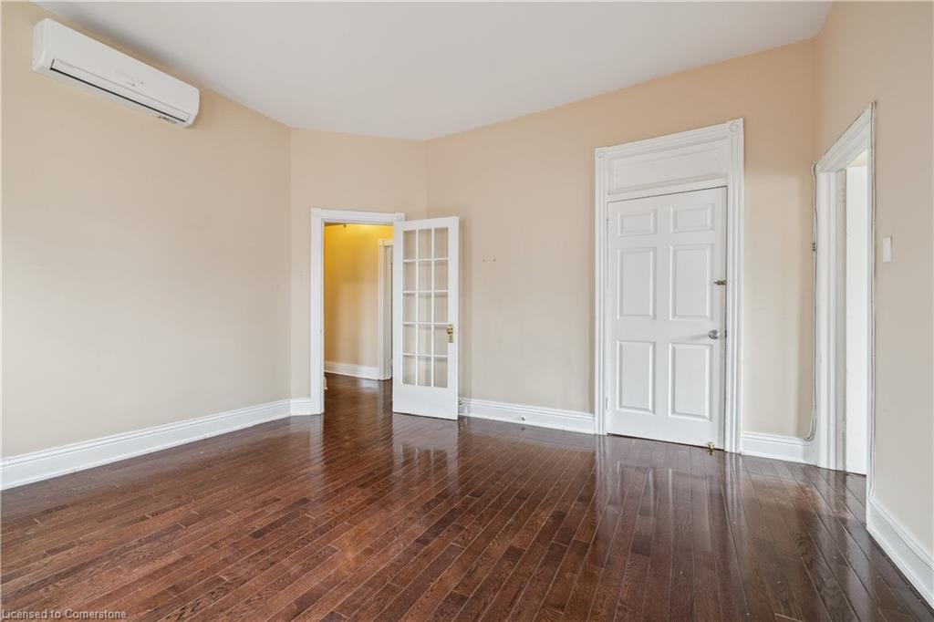 191 James Street S Property Photo 20