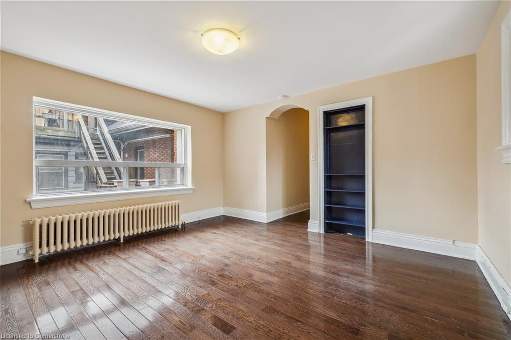 191 James Street S Property Photo 29
