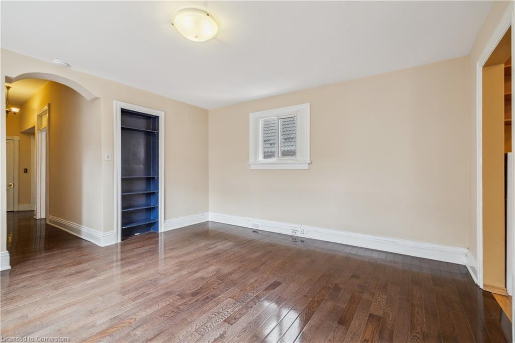 191 James Street S Property Photo 30