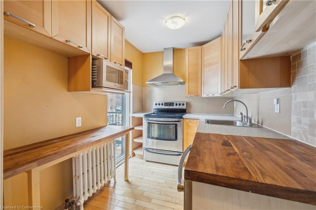 191 James Street S Property Photo 32