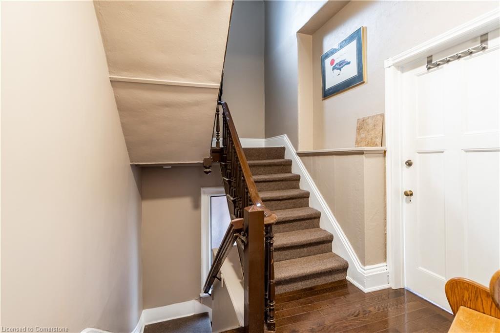 191 James Street S Property Photo 34
