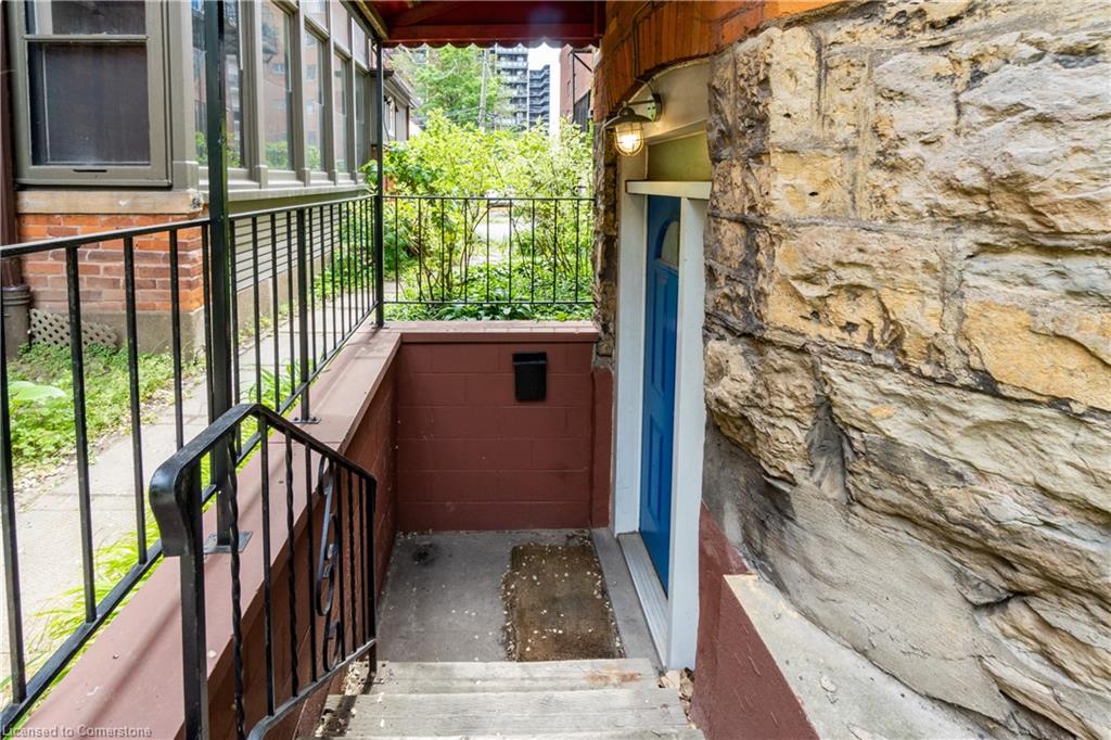191 James Street S Property Photo 41