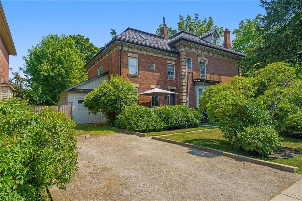 275 Cumberland Avenue Property Photo 3