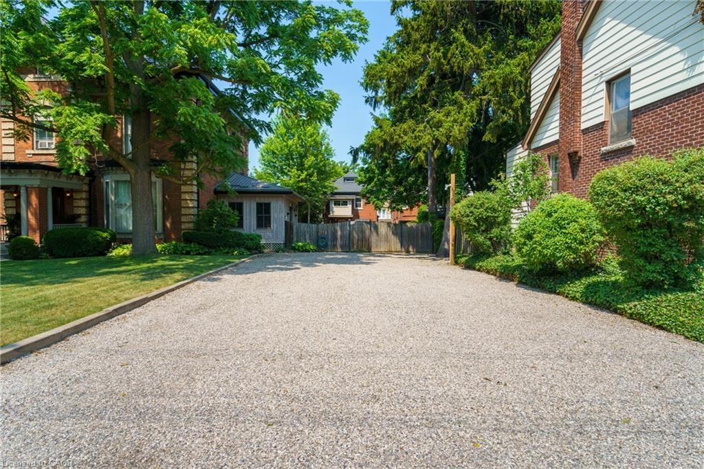 275 Cumberland Avenue Property Photo 5