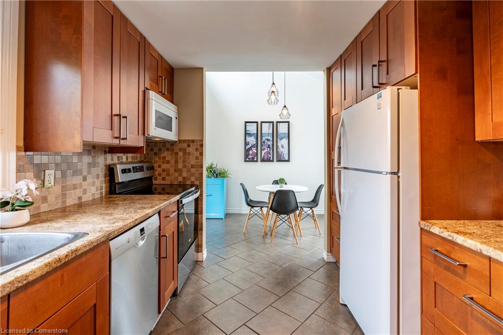 25 Forest Glen Court Property Photo 18