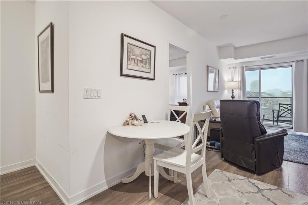 309-550 North Service Road Property Photo 11