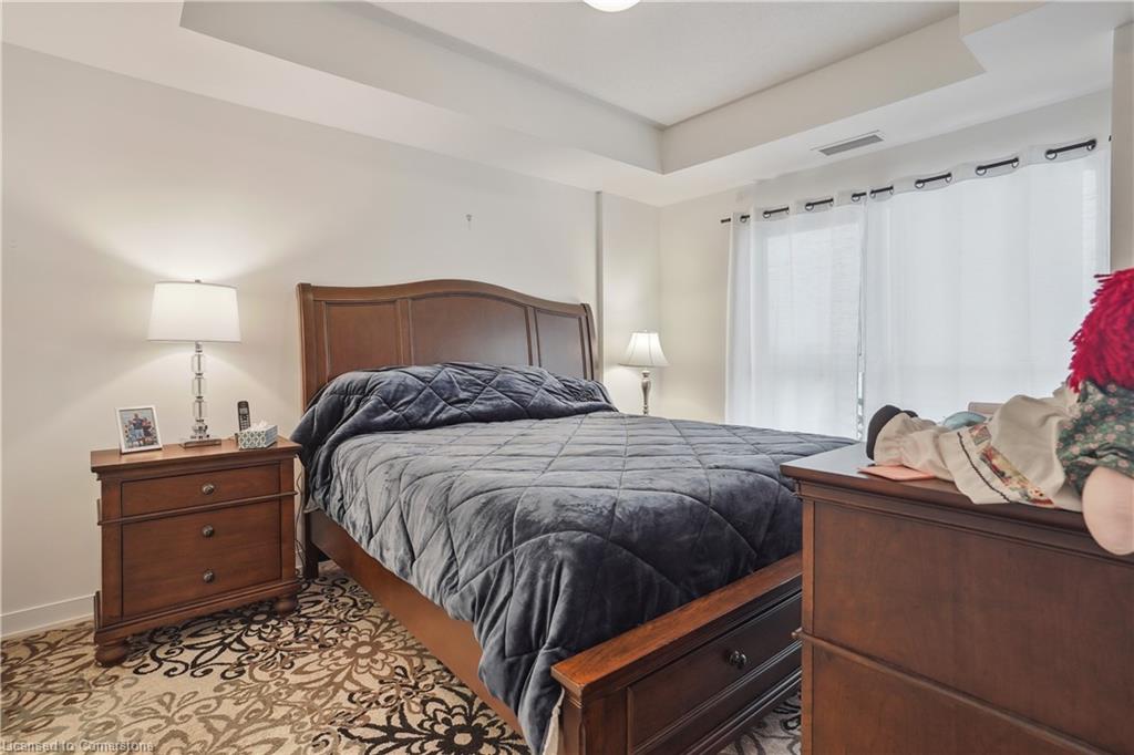 309-550 North Service Road Property Photo 16