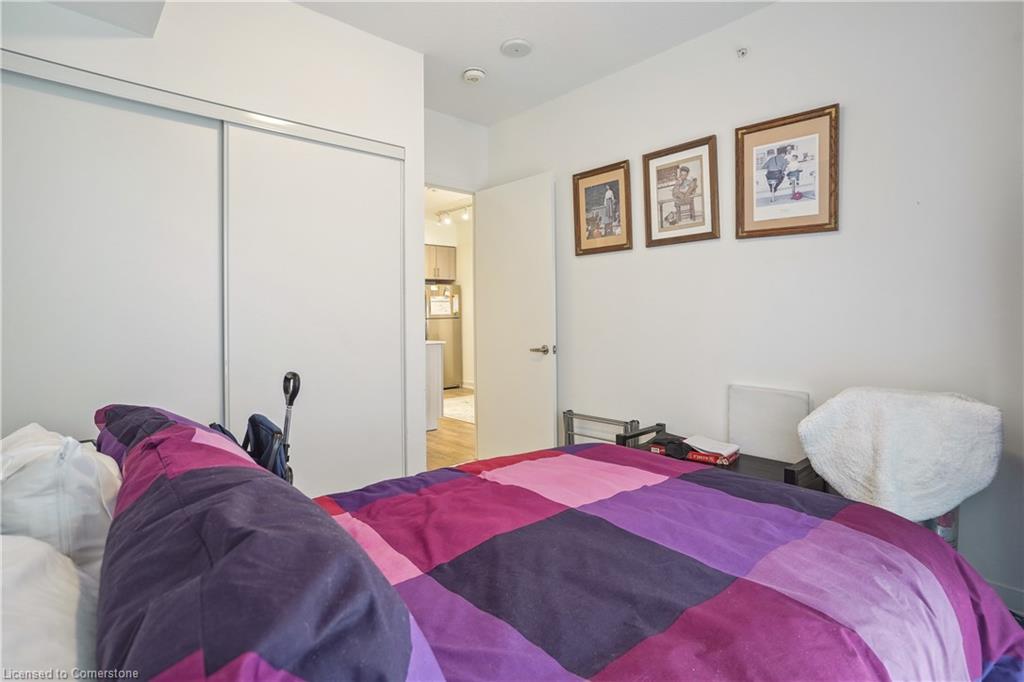 309-550 North Service Road Property Photo 20