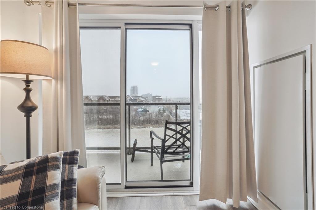 309-550 North Service Road Property Photo 22