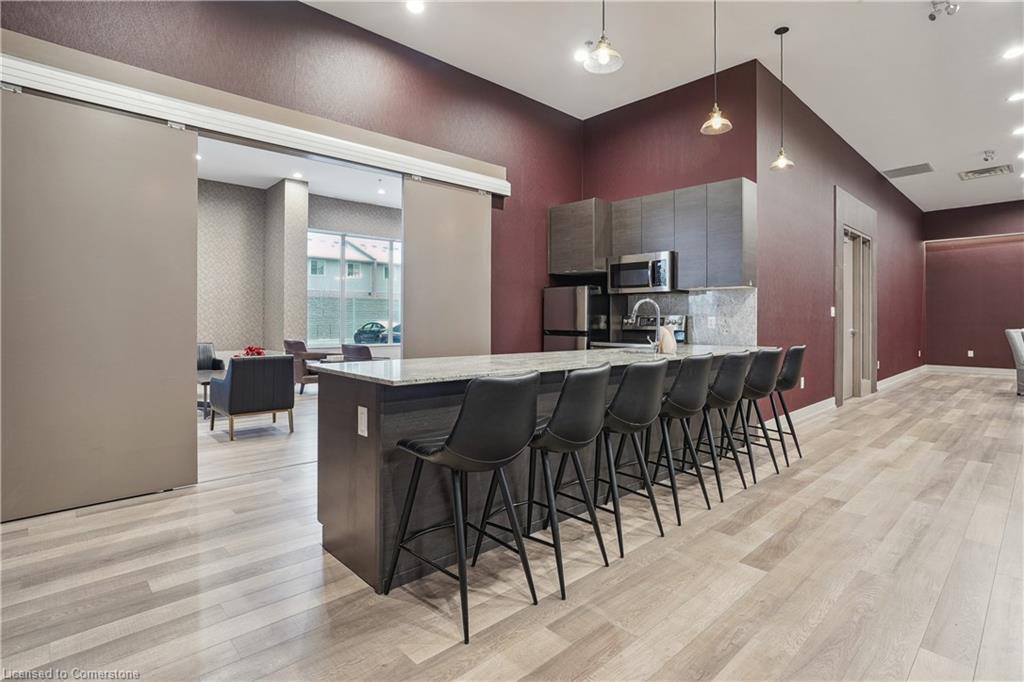 309-550 North Service Road Property Photo 30