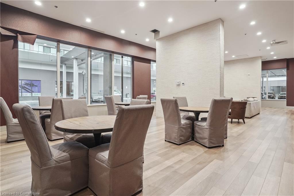 309-550 North Service Road Property Photo 33