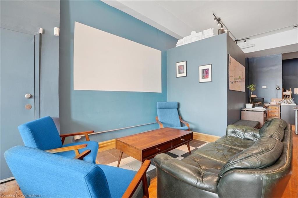 659 Barton Street E Property Photo 12