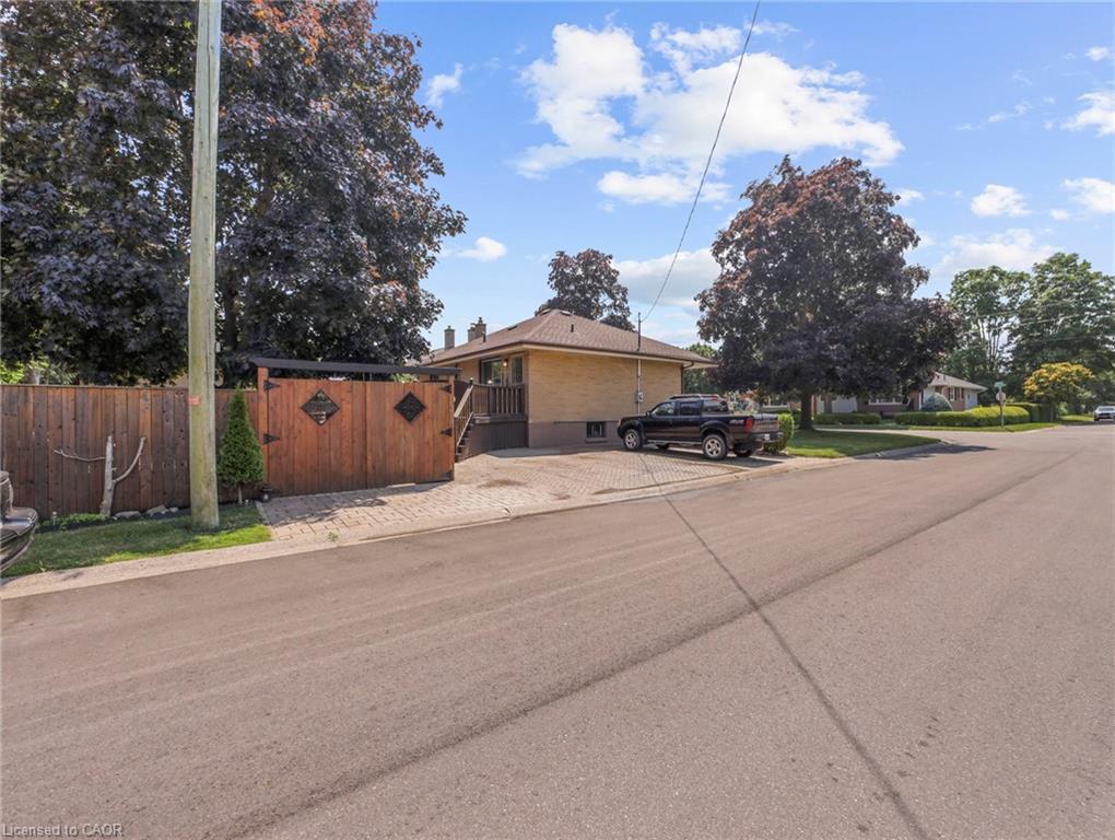 43 Rowanwood Avenue Property Photo 40