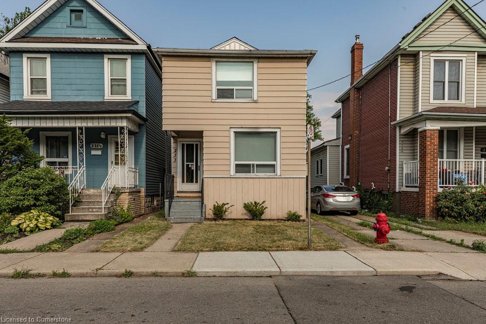 233 Glendale Avenue N Property Photo 1