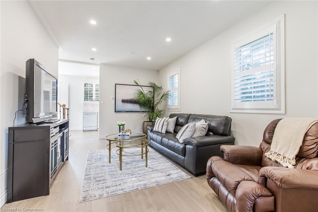 109 Peachwood Crescent Property Photo 5