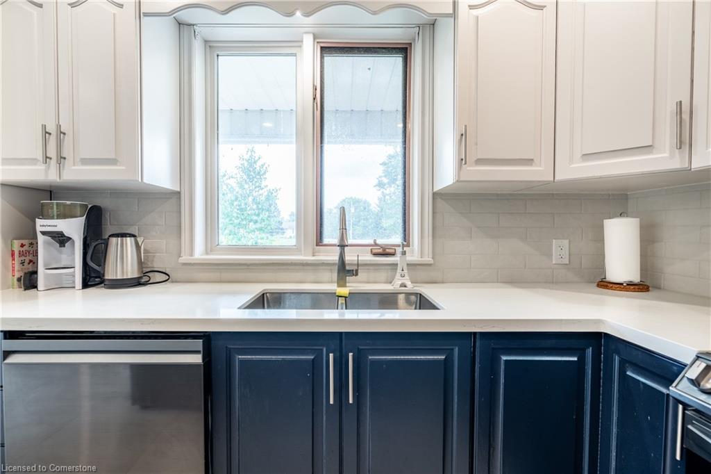 864 Caistorville Road Property Photo 11