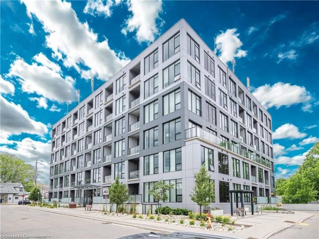 621-690 King Street W Property Photo 1