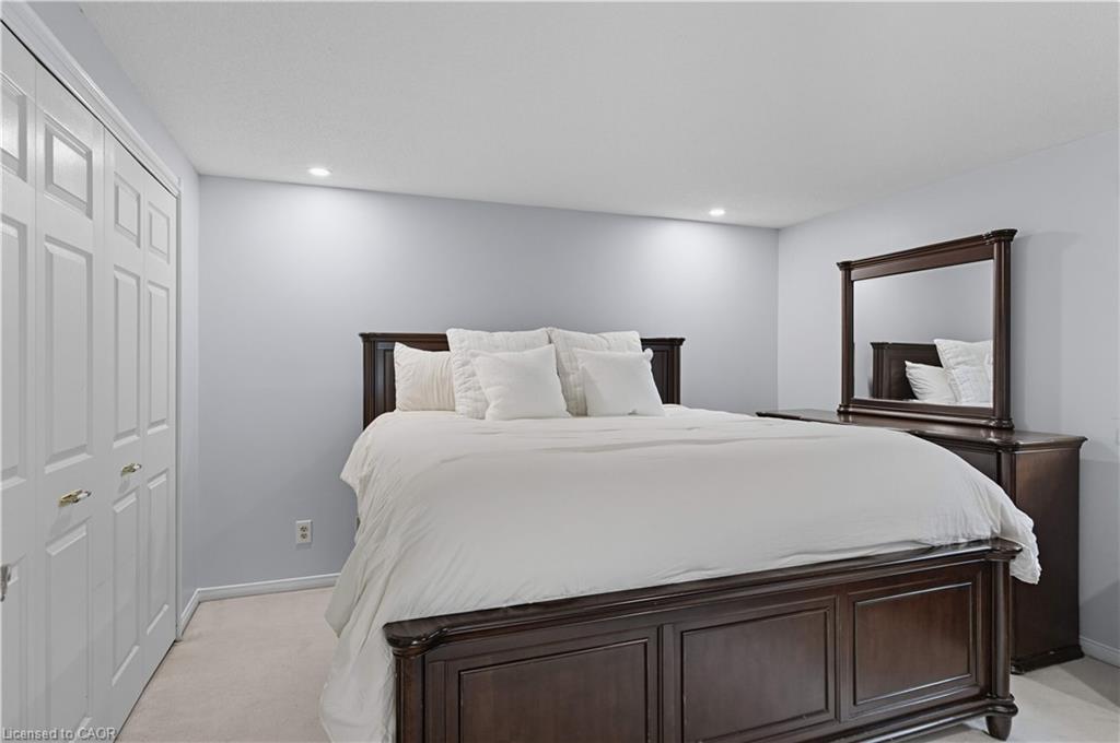 2425 Headon Forest Drive Property Photo 16