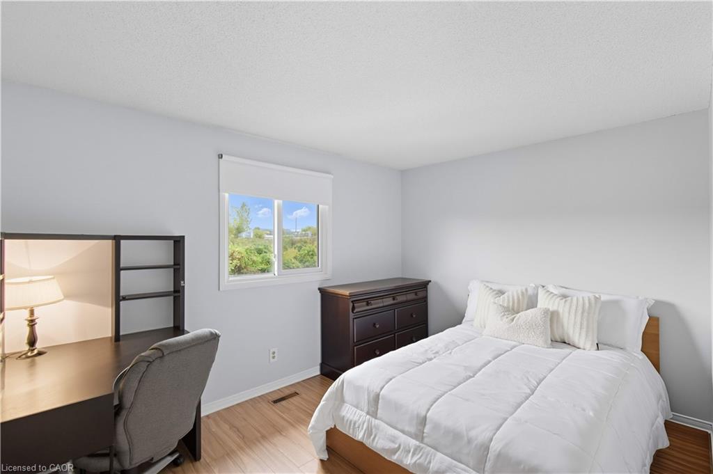 2425 Headon Forest Drive Property Photo 17