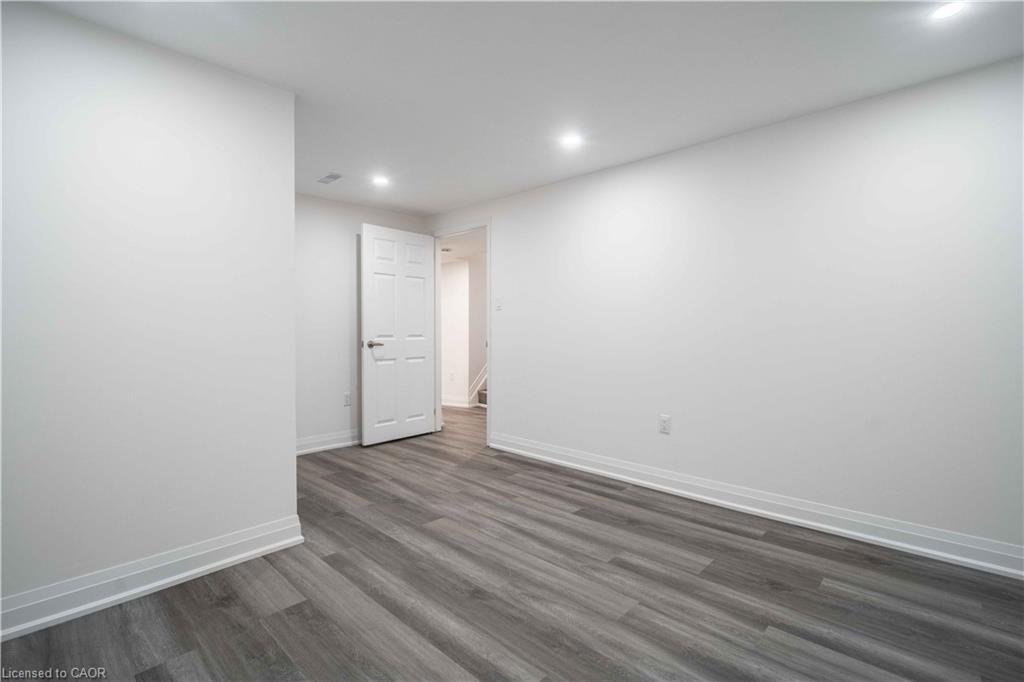 356 East 17th Street Property Photo 10