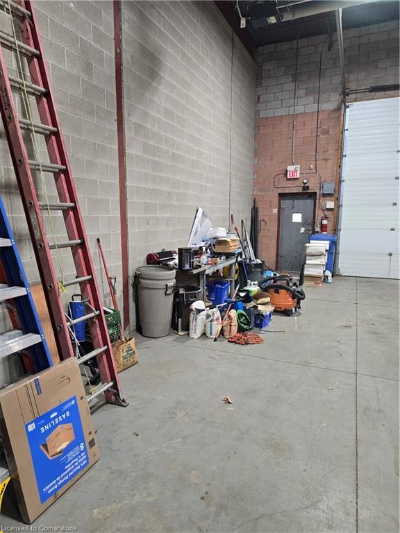 29-5100 South Service Road Property Photo 4