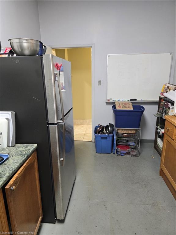 29-5100 South Service Road Property Photo 12